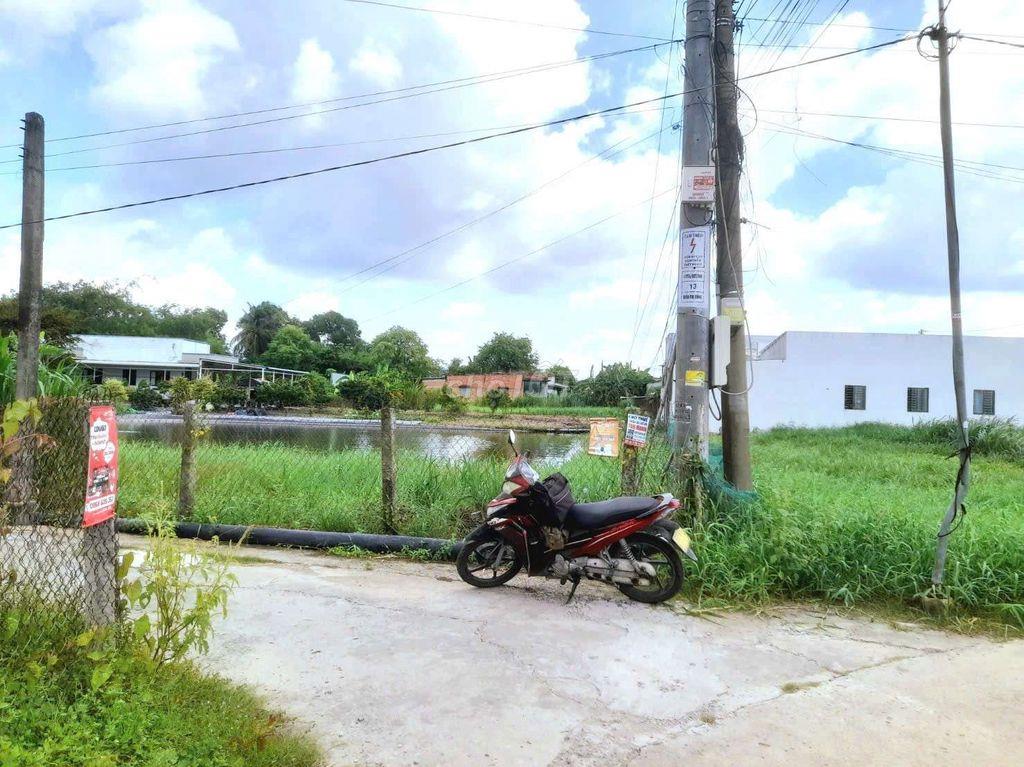 Siêu Phẩm, 260m² đất thổ góc 2 mặt tiền chỉ 950tr