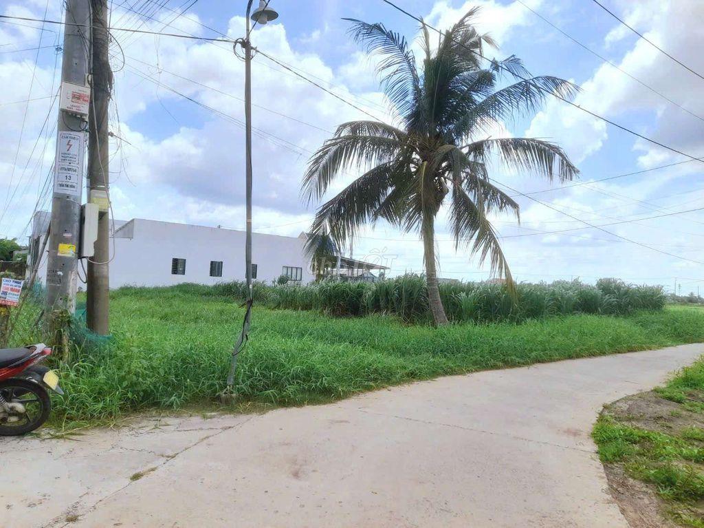 Siêu Phẩm, 260m² đất thổ góc 2 mặt tiền chỉ 950tr