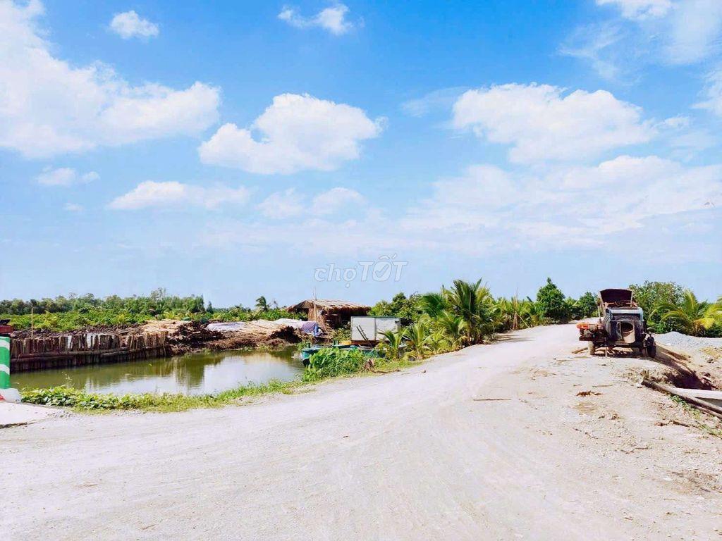 hàng vip, 795m² đất vườn chuyển thổ View kênh, 680tr
