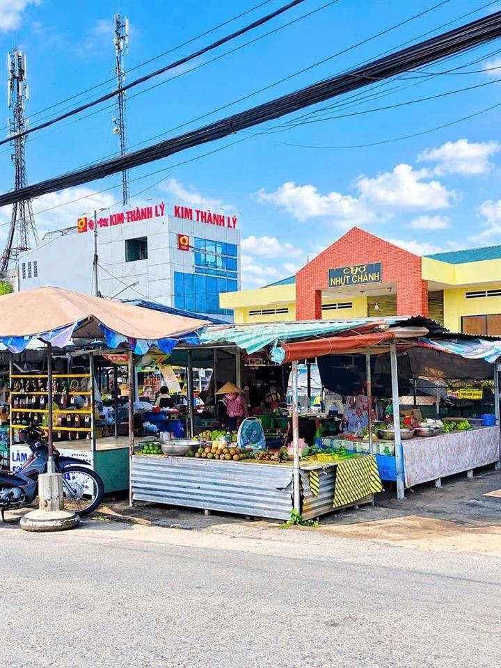 Quá đẹp, nhà vườn 1068m² đất full thổ View Kênh chỉ  3.5 tỷ