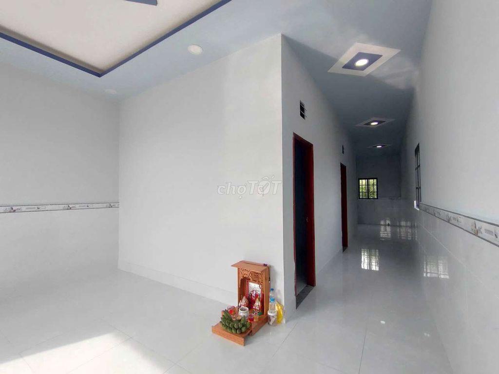 Nhà trệt 2PN rất mới SHR có hỗ trợ vay,đủ tiện ích,cách Quận 8 chỉ 30p
