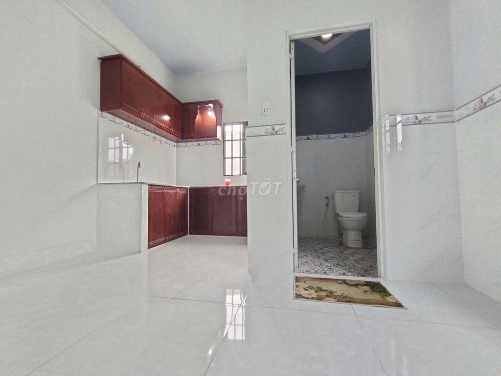 Nhà trệt 2PN rất mới SHR có hỗ trợ vay,đủ tiện ích,cách Quận 8 chỉ 30p