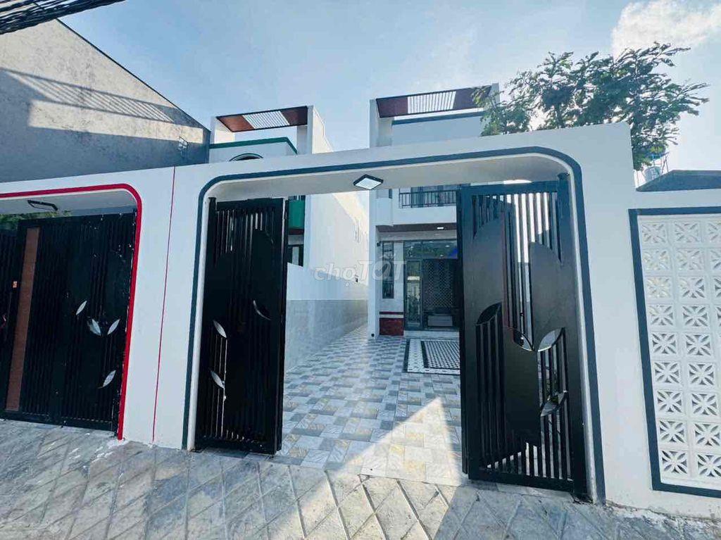 Chủ bán nhà đi nước ngoài