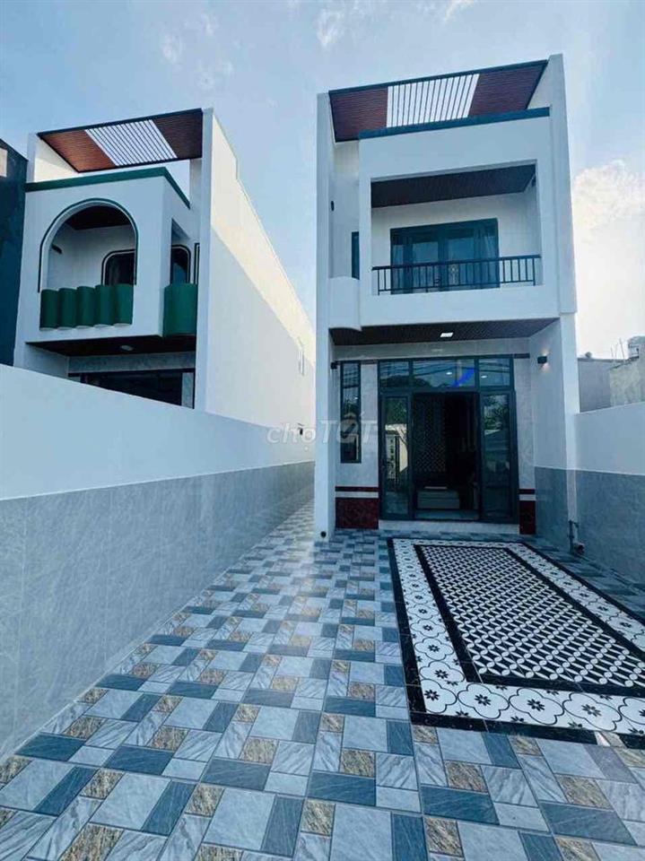 Chủ bán nhà đi nước ngoài