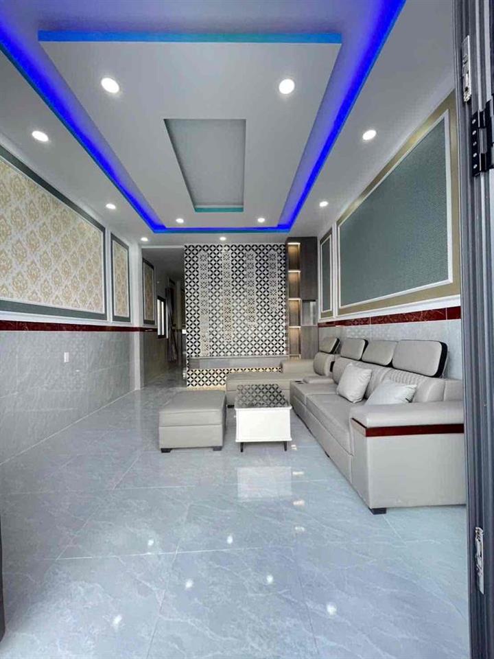 Chủ bán nhà đi nước ngoài