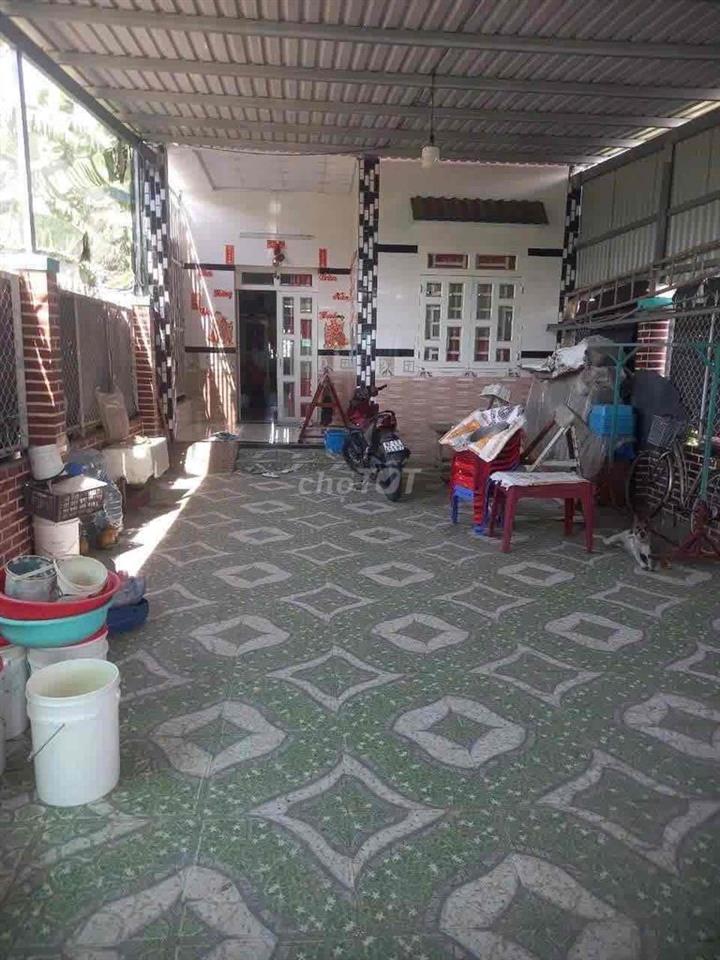 bán nhà mặt đường 826. giá 3,6 tỷ