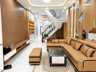 cần bán nhà 1 trệt 1 lầu hẻm xe hơi