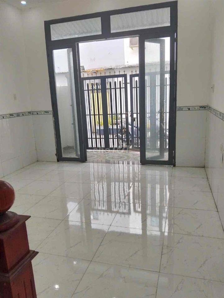 nhà bán 1 lầu 3 phòng ngủ 2 vệ sinh 1tỷ190tr thương lượng 9 chủ