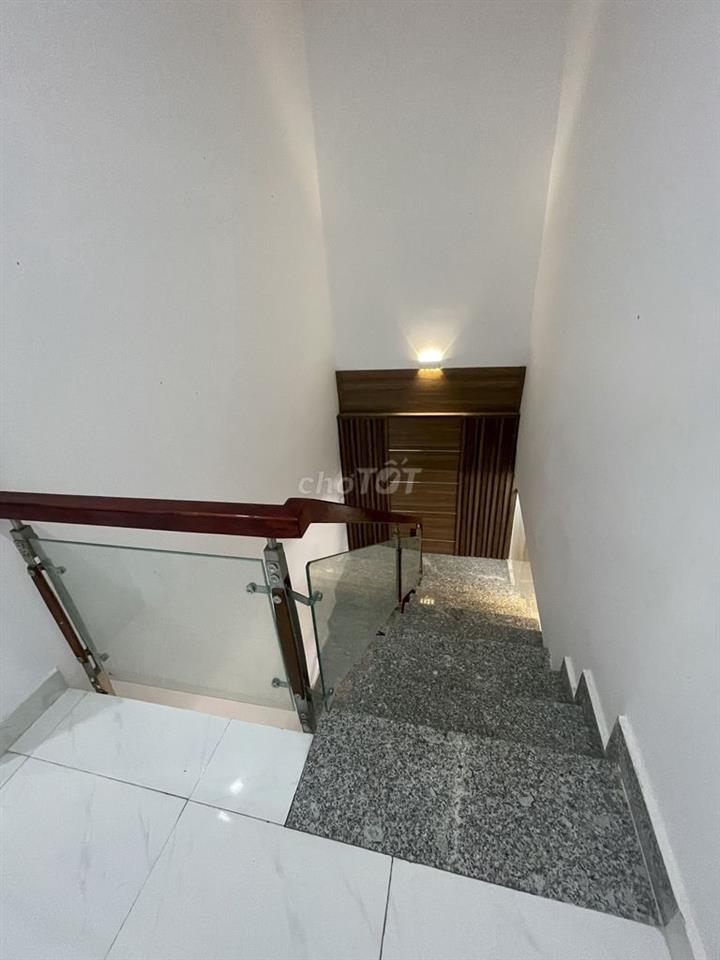 C.Chủ Bán nhà 96m2, 4PN, 1 trệt 1 lầu có sổ, Long Trạch, Cần Đước