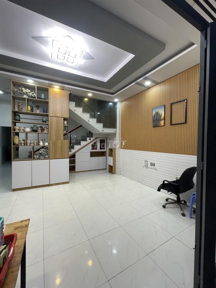C.Chủ Bán nhà 96m2, 4PN, 1 trệt 1 lầu có sổ, Long Trạch, Cần Đước