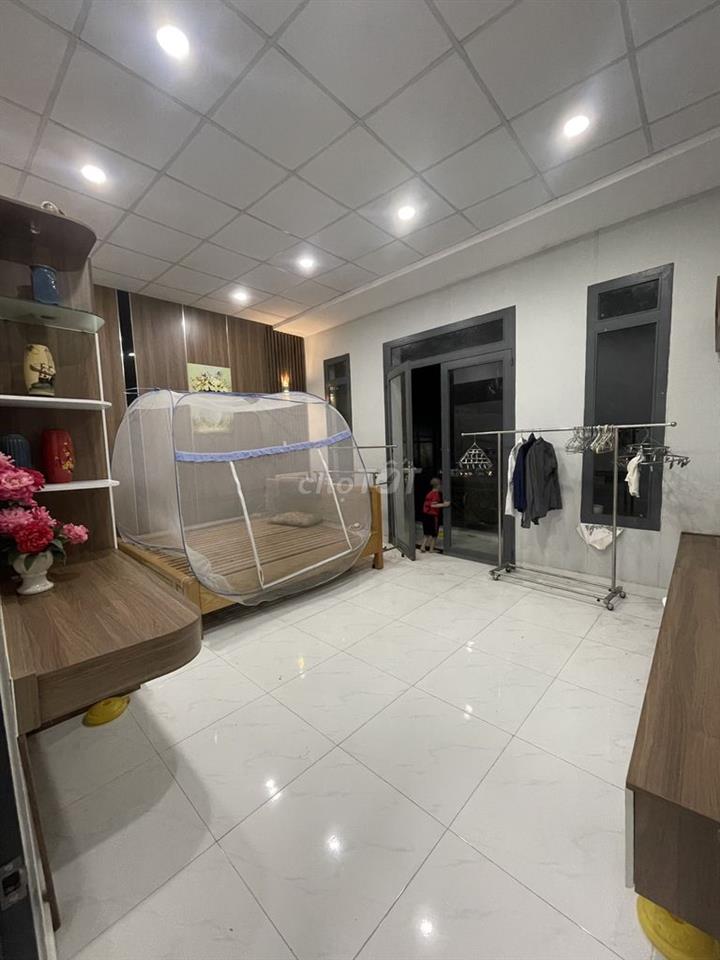 C.Chủ Bán nhà 96m2, 4PN, 1 trệt 1 lầu có sổ, Long Trạch, Cần Đước