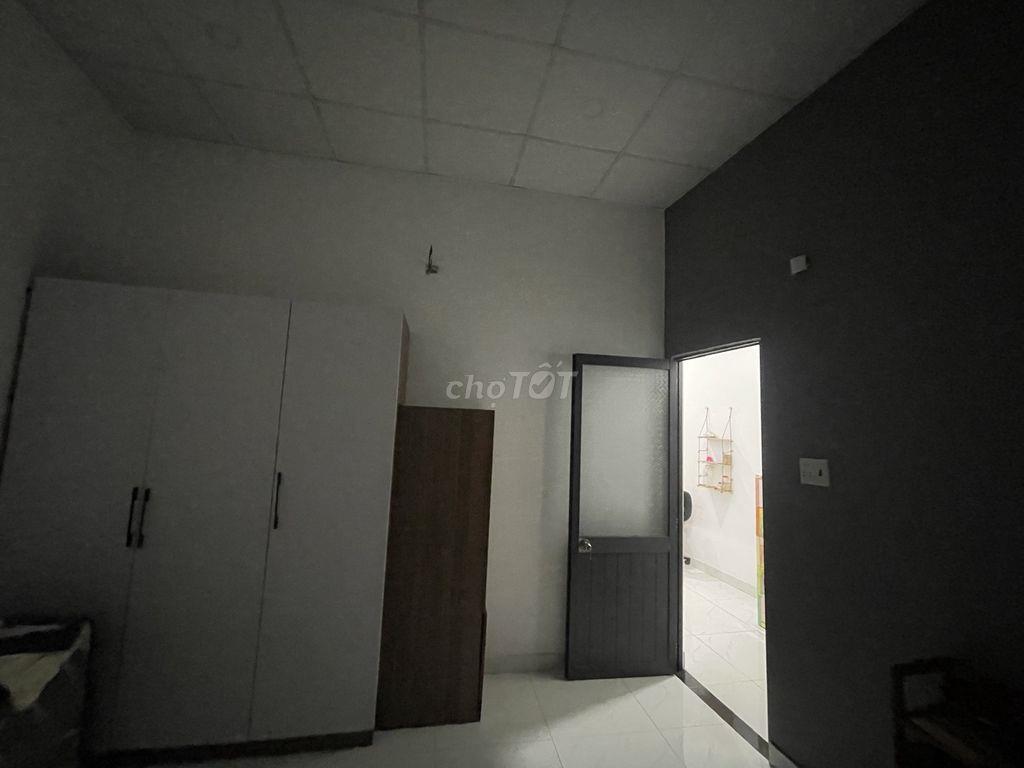 C.Chủ Bán nhà 96m2, 4PN, 1 trệt 1 lầu có sổ, Long Trạch, Cần Đước