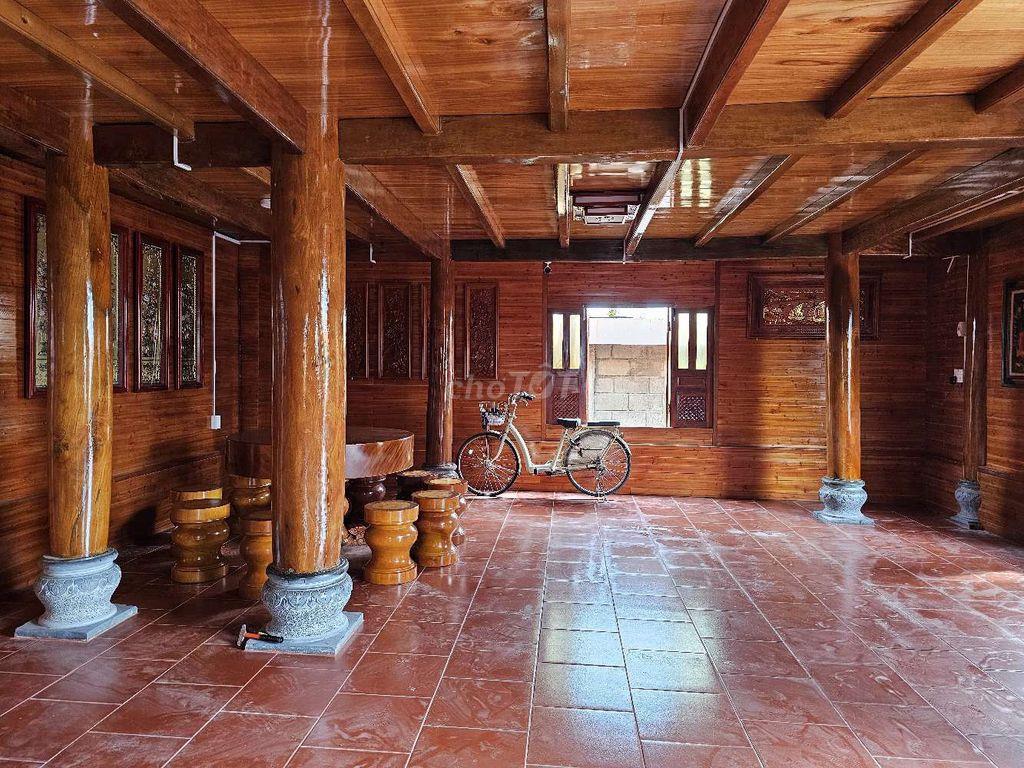 BÁN NHÀ GỖ SIÊU ĐẸP