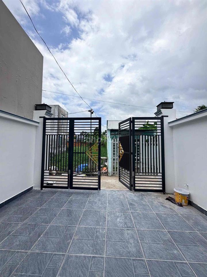 Bán nhà cầp 4/ có hoàn công/ shr/ 1 tỷ 590