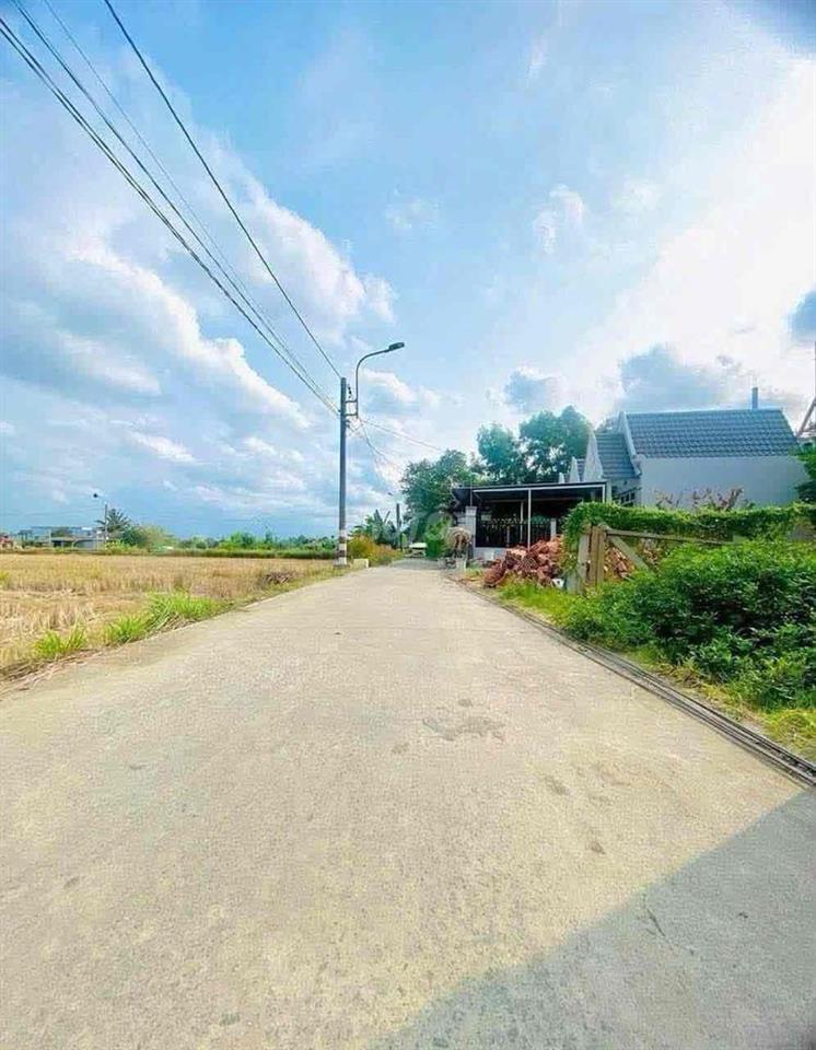 Cấn bán 500 m2 / thổ cư/ giá 3 tỷ