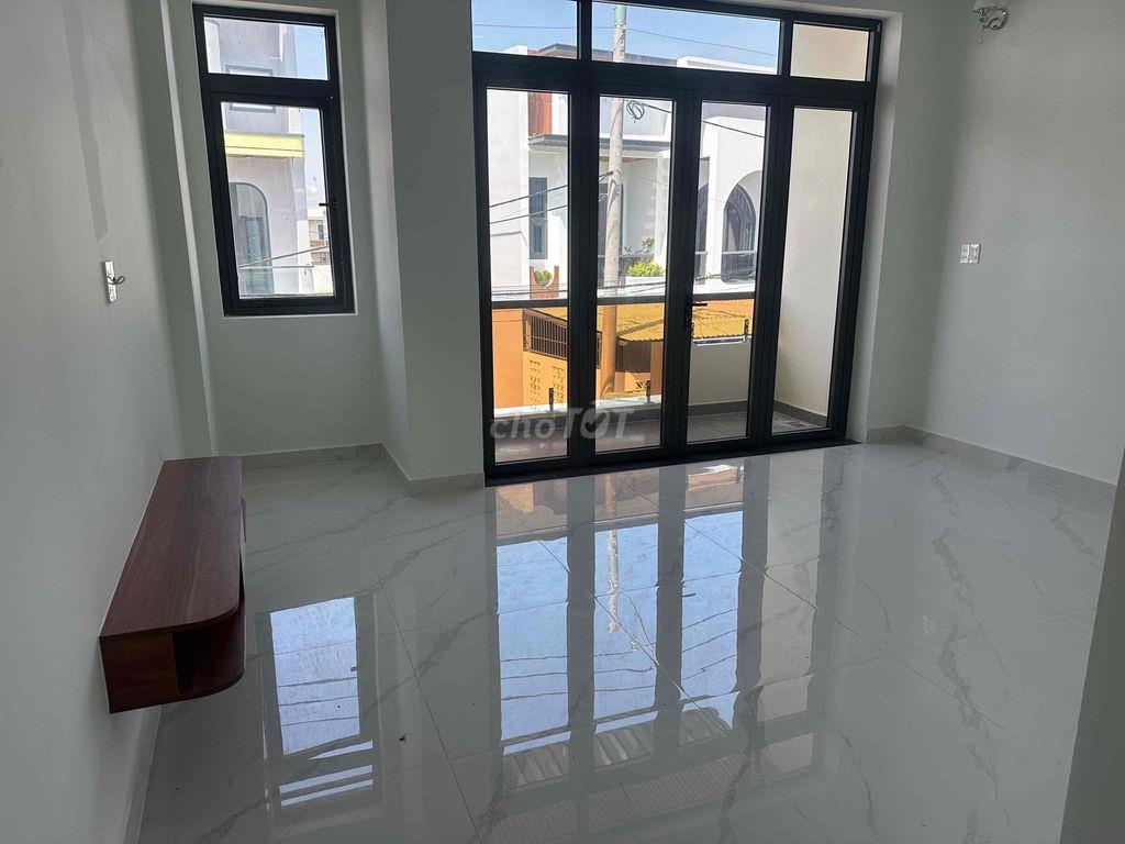 Nhà phố 1trêt 1 lầu