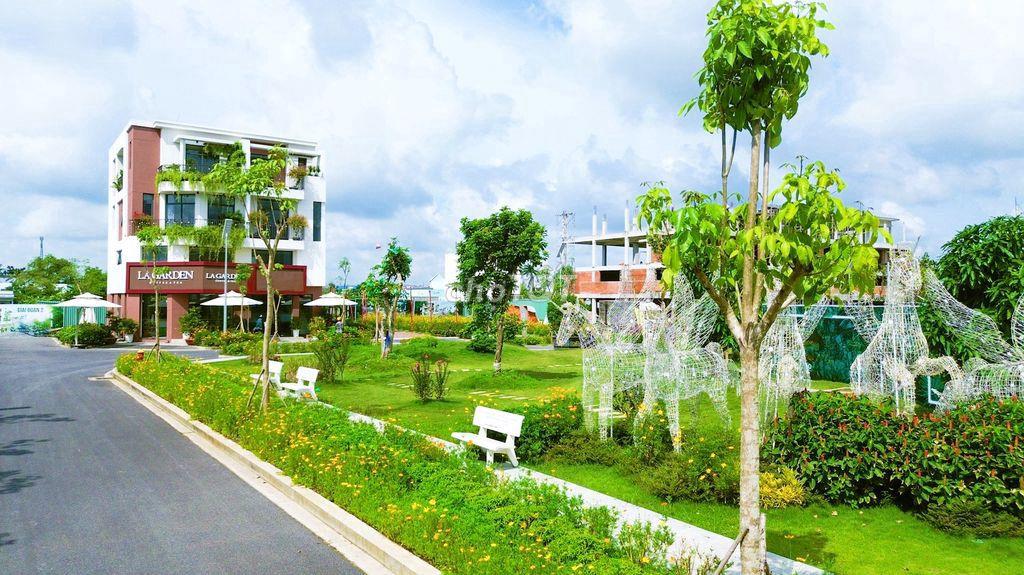 Bán Nhà Phố Mặt Tiền Tại Mỹ Yên - Bến Lức - Long An 