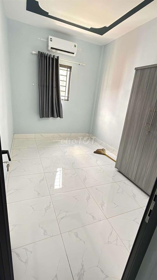 Bán nhà đường tập đoàn 4 . Ngã 3 tân kim , 