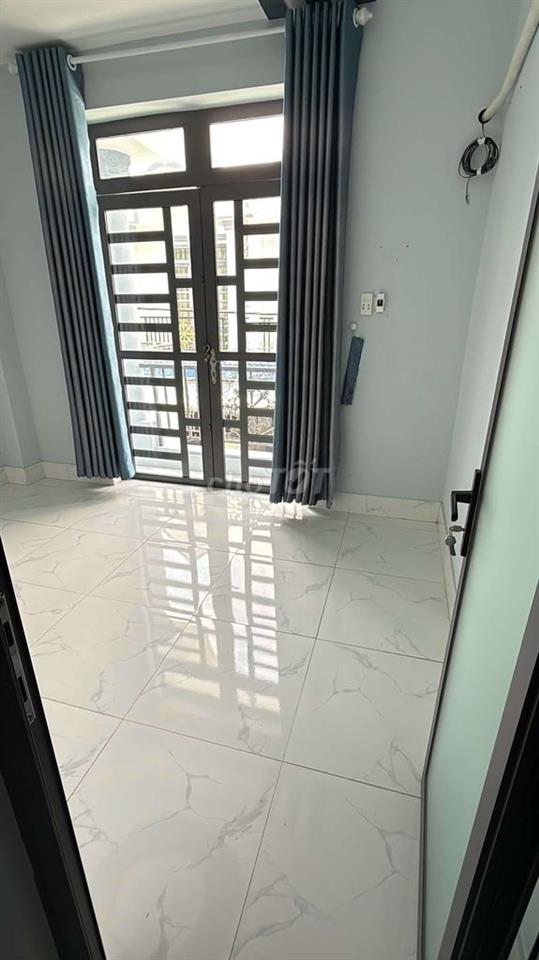 Bán nhà đường tập đoàn 4 . Ngã 3 tân kim , 