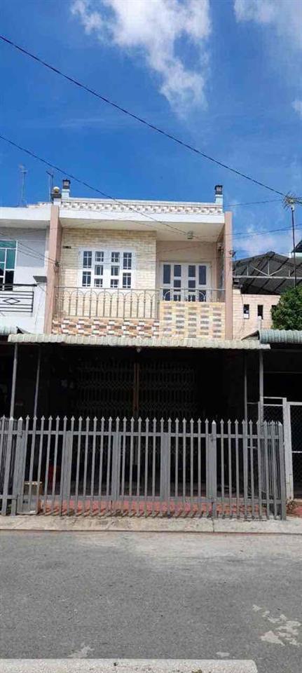 Cần bán gấp nhà đi nước ngoài