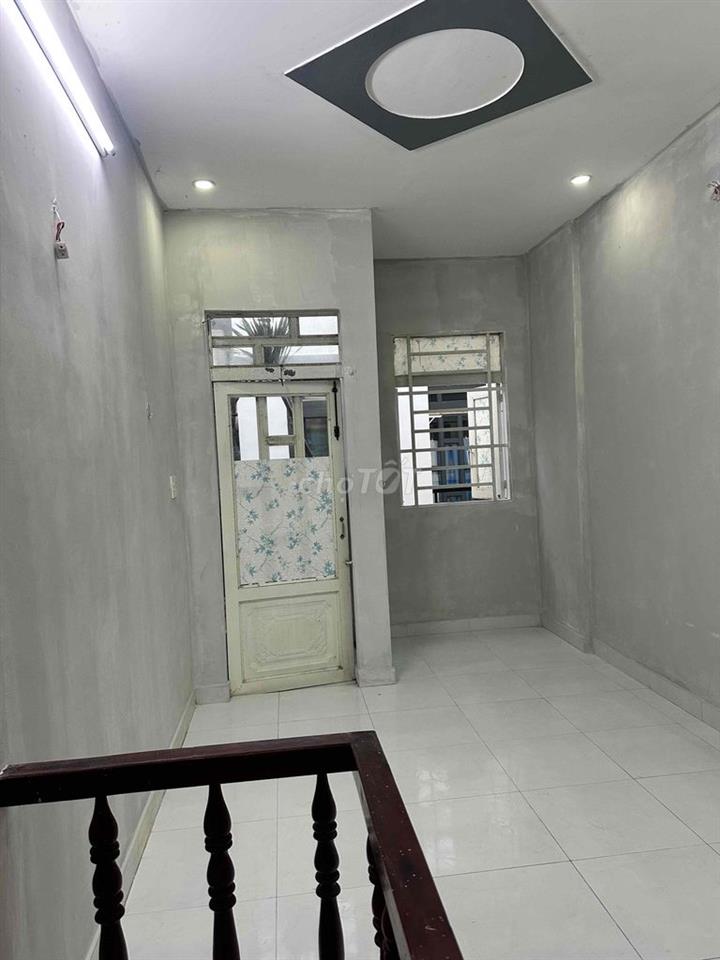 Cho thuê nhà phố liền kề