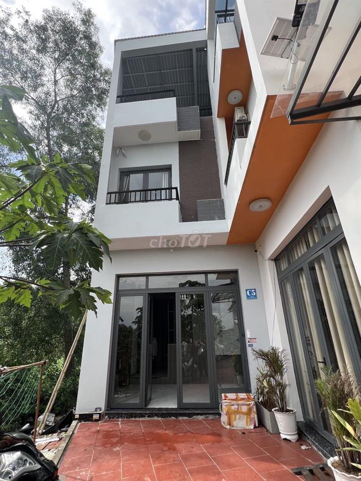NHÀ MỚI 100% NGAY CÂY XĂNG PHƯỚC LÝ