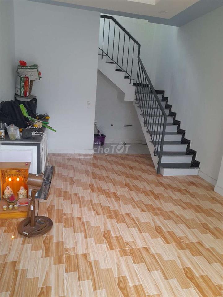 Bán nhà 1 trệt 1 lầu 32m2 Mỹ Hạnh Bắc, Long An