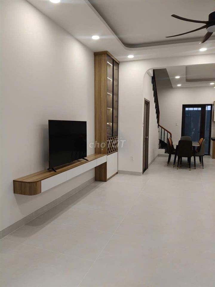 Cho thuê nhà mới 100%
