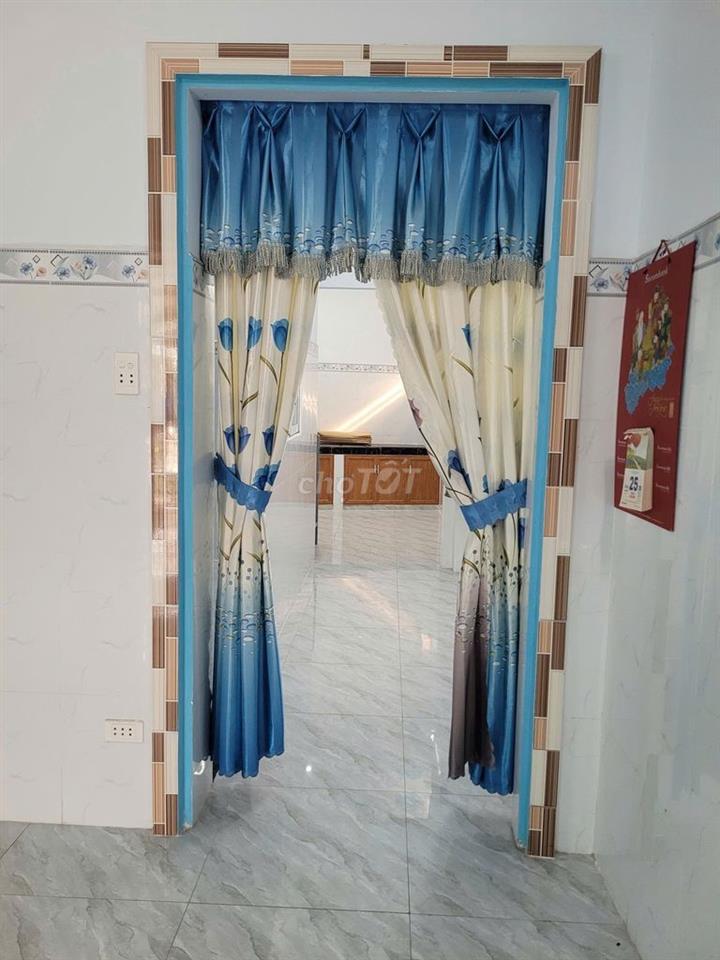 Cho thuê nhà mới xây nguyên căn, nhà ngay mặt tiền lớn