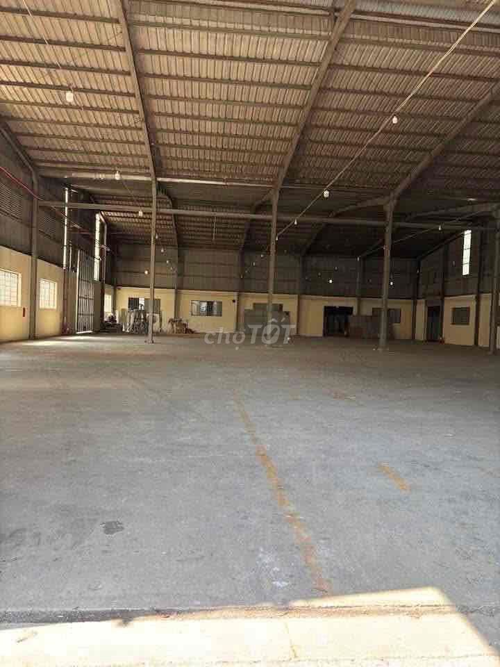Cho Thuê 2500m2 Kho MT Nguyễn Hữu Trí
