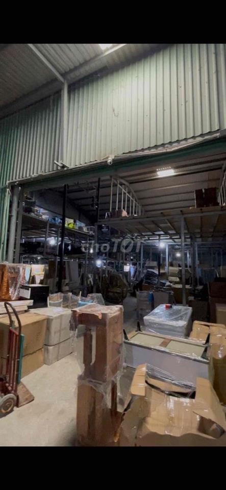 Bán nhanh Kho 900m2 Full thổ MT DT826 Gần KCN Cầu Tràm