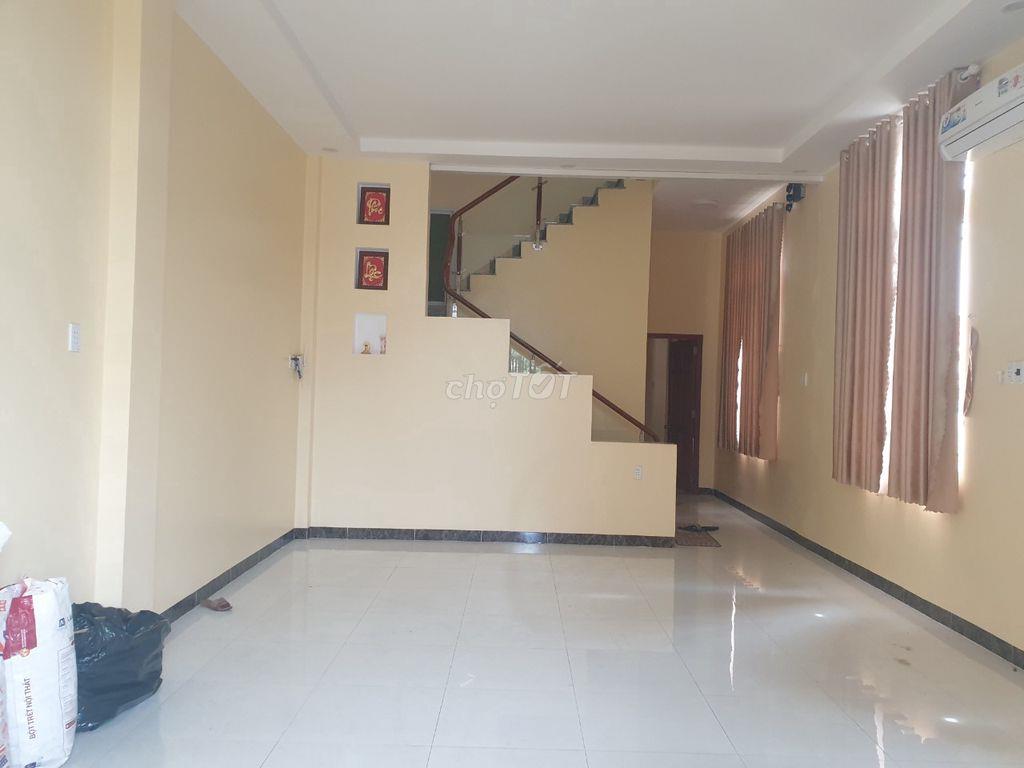 Cho thuê nhà Mặt Tiền chính chủ đường Võ Văn Môn thuộc p4 Long An