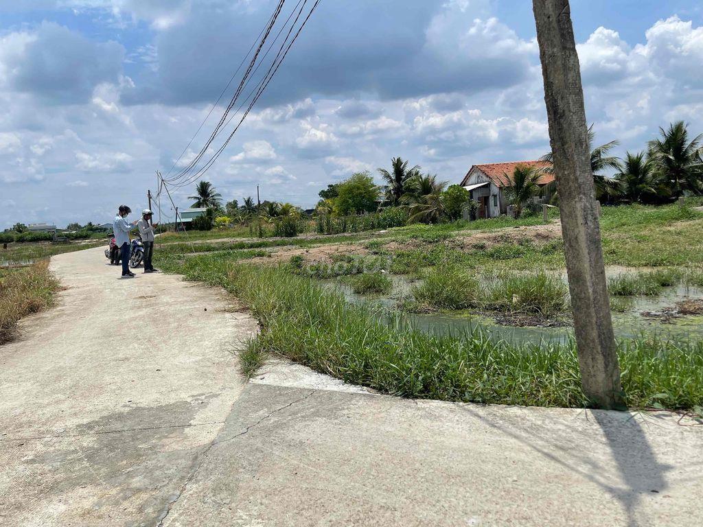 Chính chủ bán lô đất 70,4m2 chỉ 230tr sổ tiêng, Tân Trụ, Long An