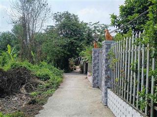 Chủ bán 400m2 có sẵn 300m2 thổ Giá 900tr