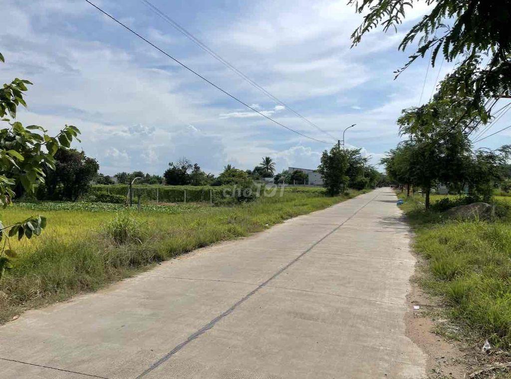 MIỄN TRUNG GIAN Đất thổ cư 600m2 Trần Văn Nghĩa, H.Cần Giuộc, Long An