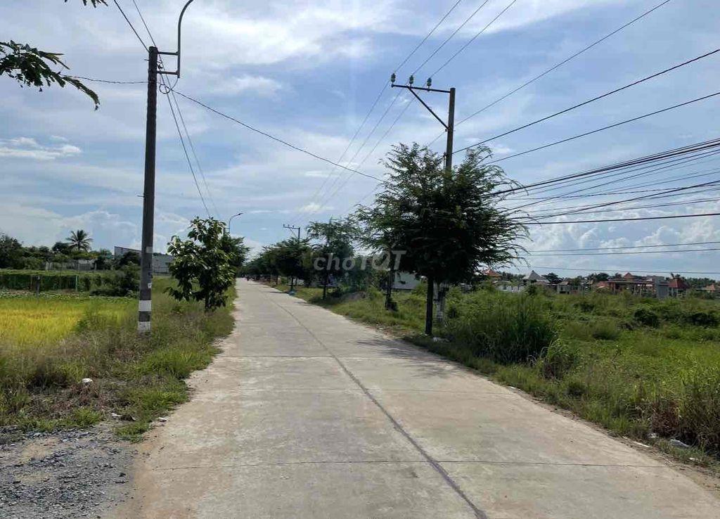 MIỄN TRUNG GIAN Đất thổ cư 600m2 Trần Văn Nghĩa, H.Cần Giuộc, Long An