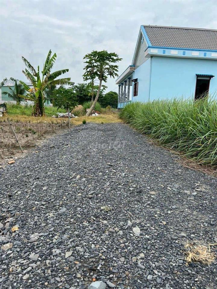 Đất vườn 650 triệu đồng