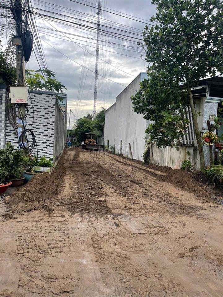 Chính Chủ bán lô đất mặt tiền đường nhựa 10m trung tâm TT Đức Hoà