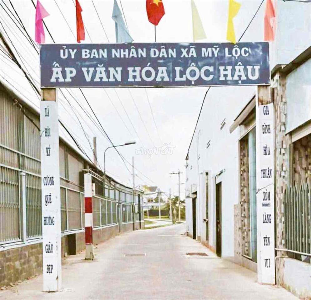 Đất gần UBND xã Mỹ Lộc,gần vòng xoay dt 111m2 full thổ shr giá 650tr