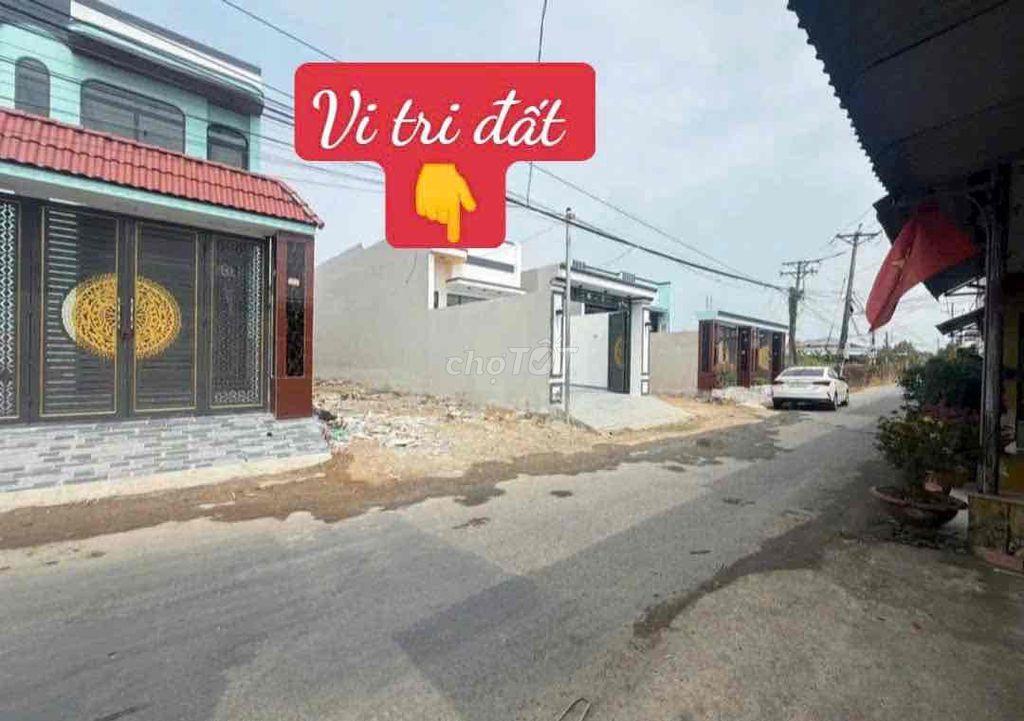 Đất gần UBND xã Mỹ Lộc,gần vòng xoay dt 111m2 full thổ shr giá 650tr