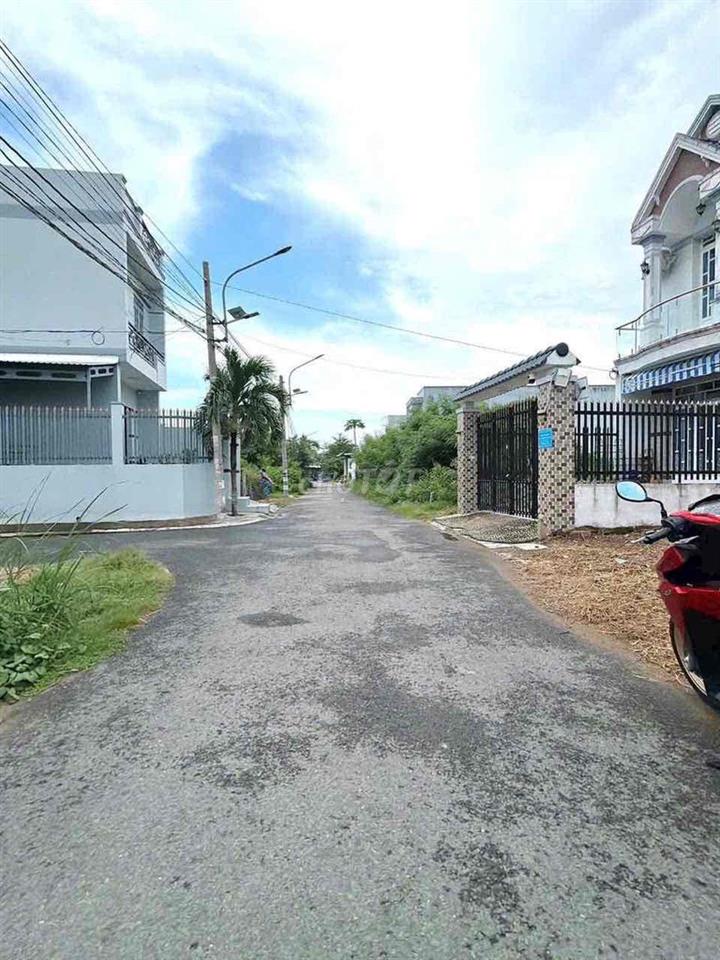 500tr/90m2 cách ql50 chỉ 200m ,sổ riêng,gần chợ ,trường,uỷ ban .