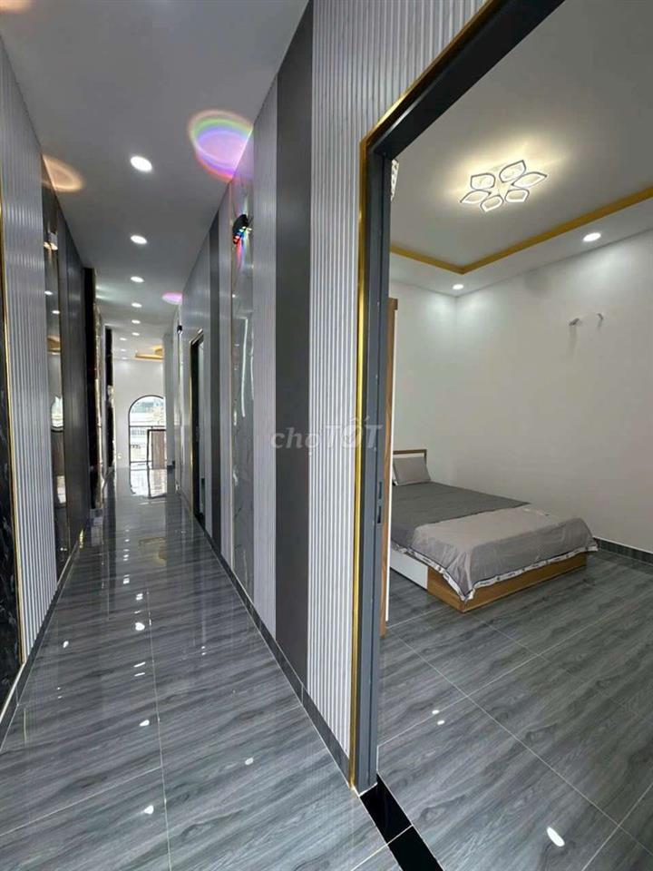 Bán nhà mới xây dựng