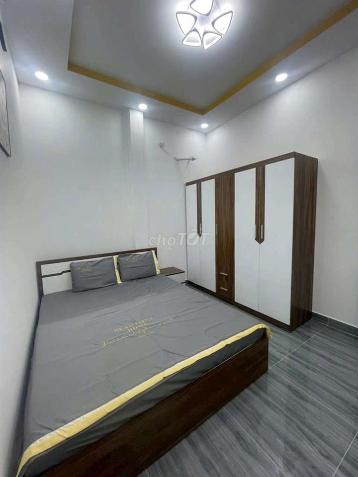 Bán nhà mới xây dựng
