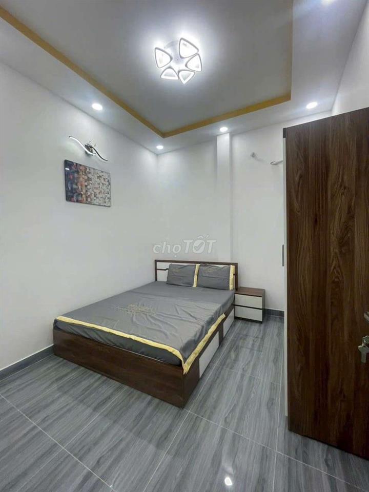 Bán nhà mới xây dựng