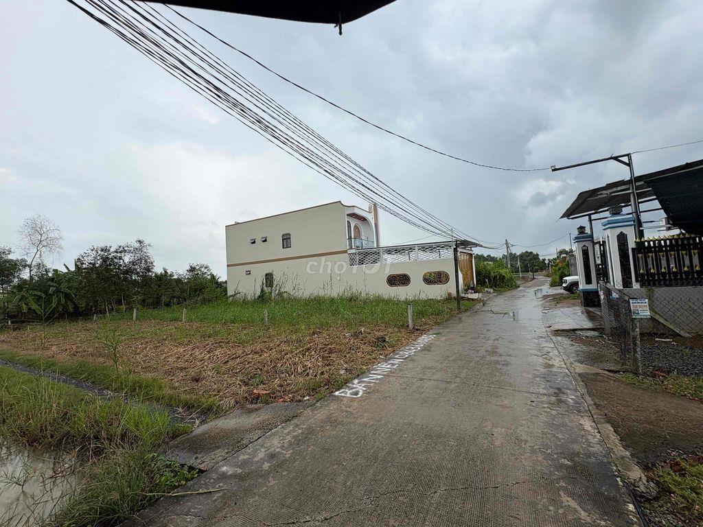 bán nền LA chính chủ