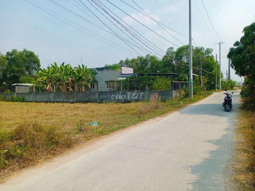 Cần bán đất xây dựng nhà xưởng kho bãi.