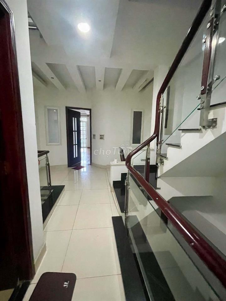 BÁN GẤP NHÀ MẶT TIỀN ĐƯỜNG D3 - VÕ OANH, QUẬN BÌNH THẠNH