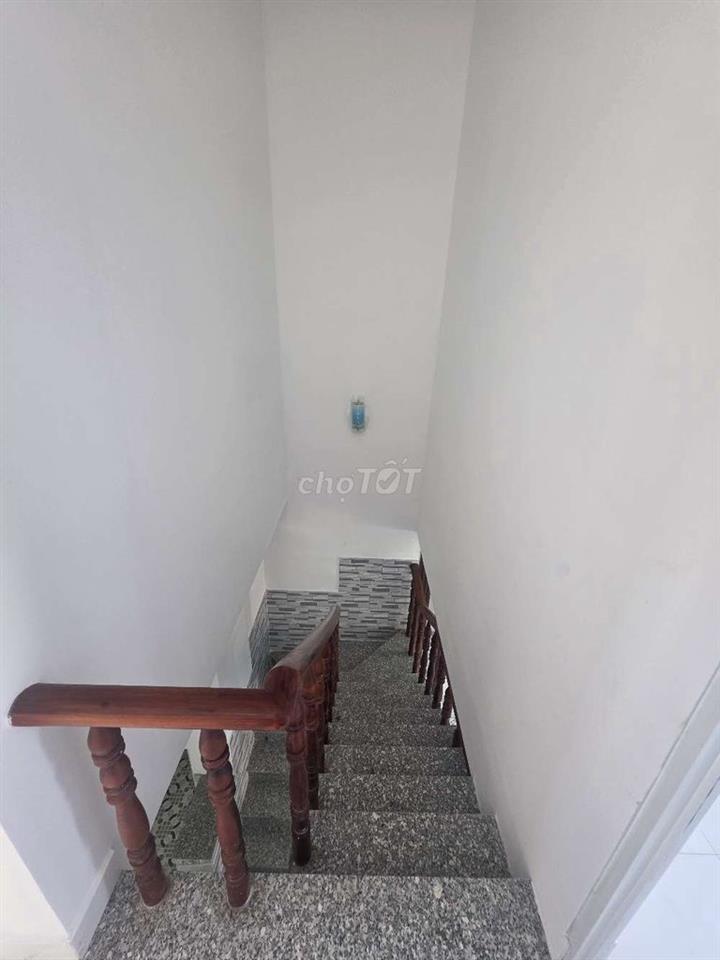 Bán gấp nhà giáp Hóc Môn gần Ngã Ba Mỹ Hạnh