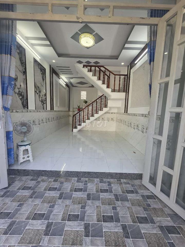 Bán gấp nhà giáp Hóc Môn gần Ngã Ba Mỹ Hạnh