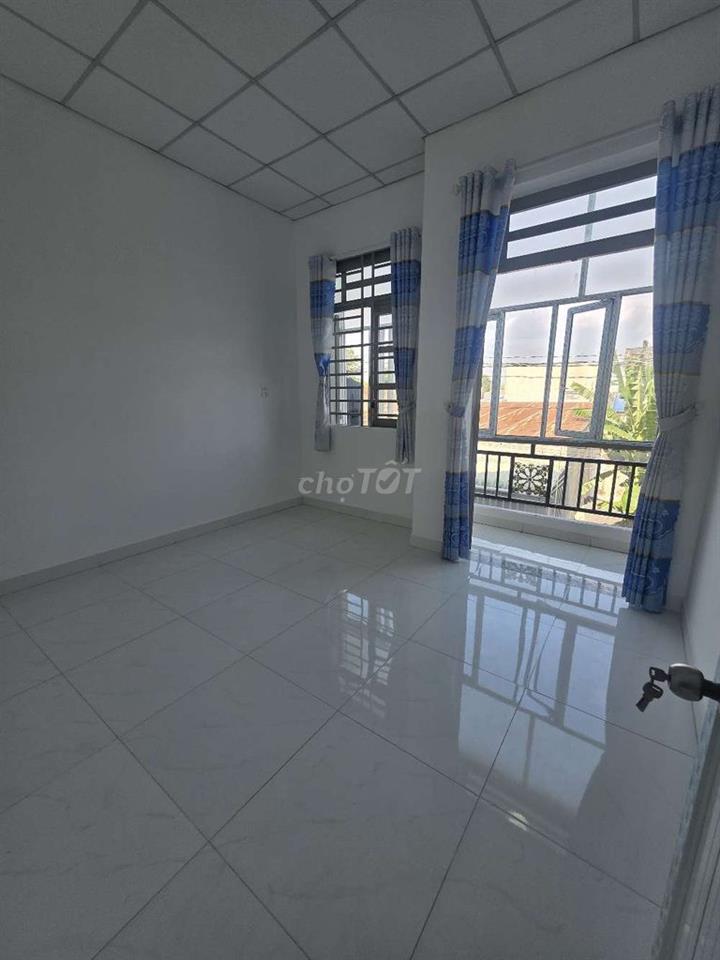 Bán gấp nhà giáp Hóc Môn gần Ngã Ba Mỹ Hạnh